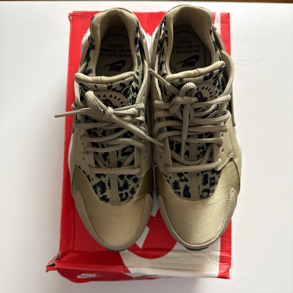 Nike Air Huarache leopard print sneaker